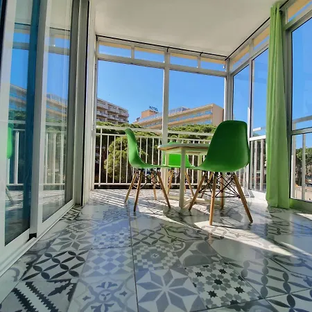 Near The Sea For 4 People Apartment