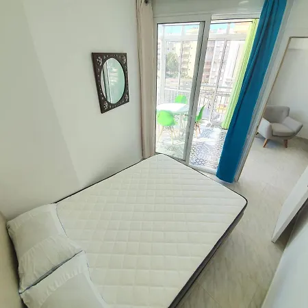 Near The Sea For 4 People Apartment *